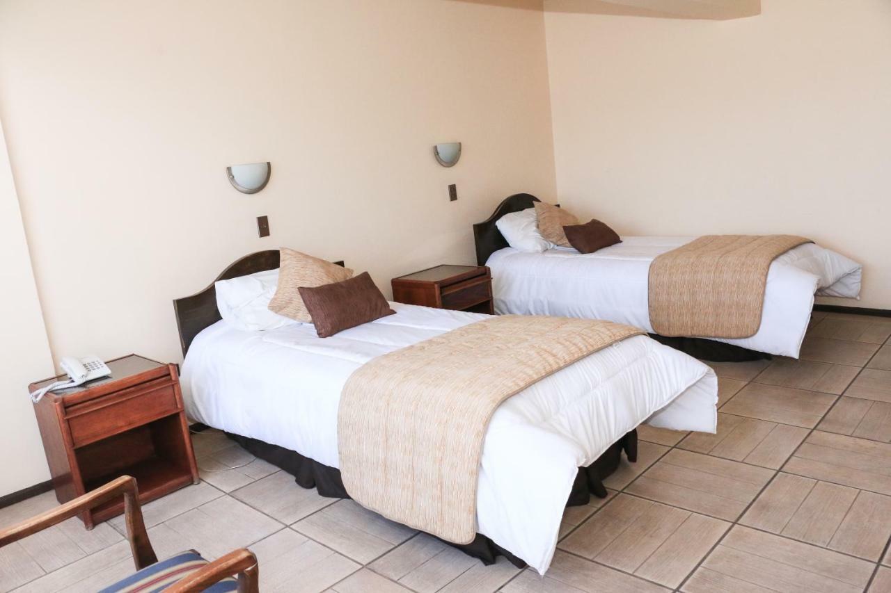 Hotel Garra De Leon Vallenar Bagian luar foto