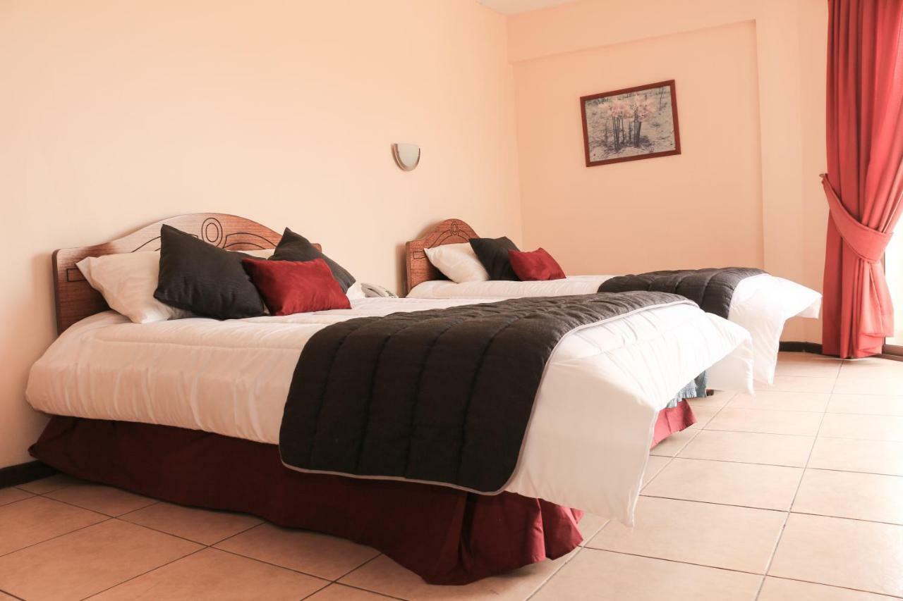 Hotel Garra De Leon Vallenar Bagian luar foto